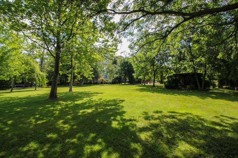 Panorama Apartment Balatonlelle Bagian luar foto