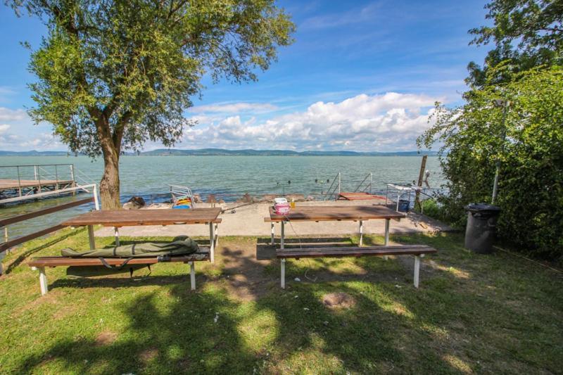 Panorama Apartment Balatonlelle Bagian luar foto